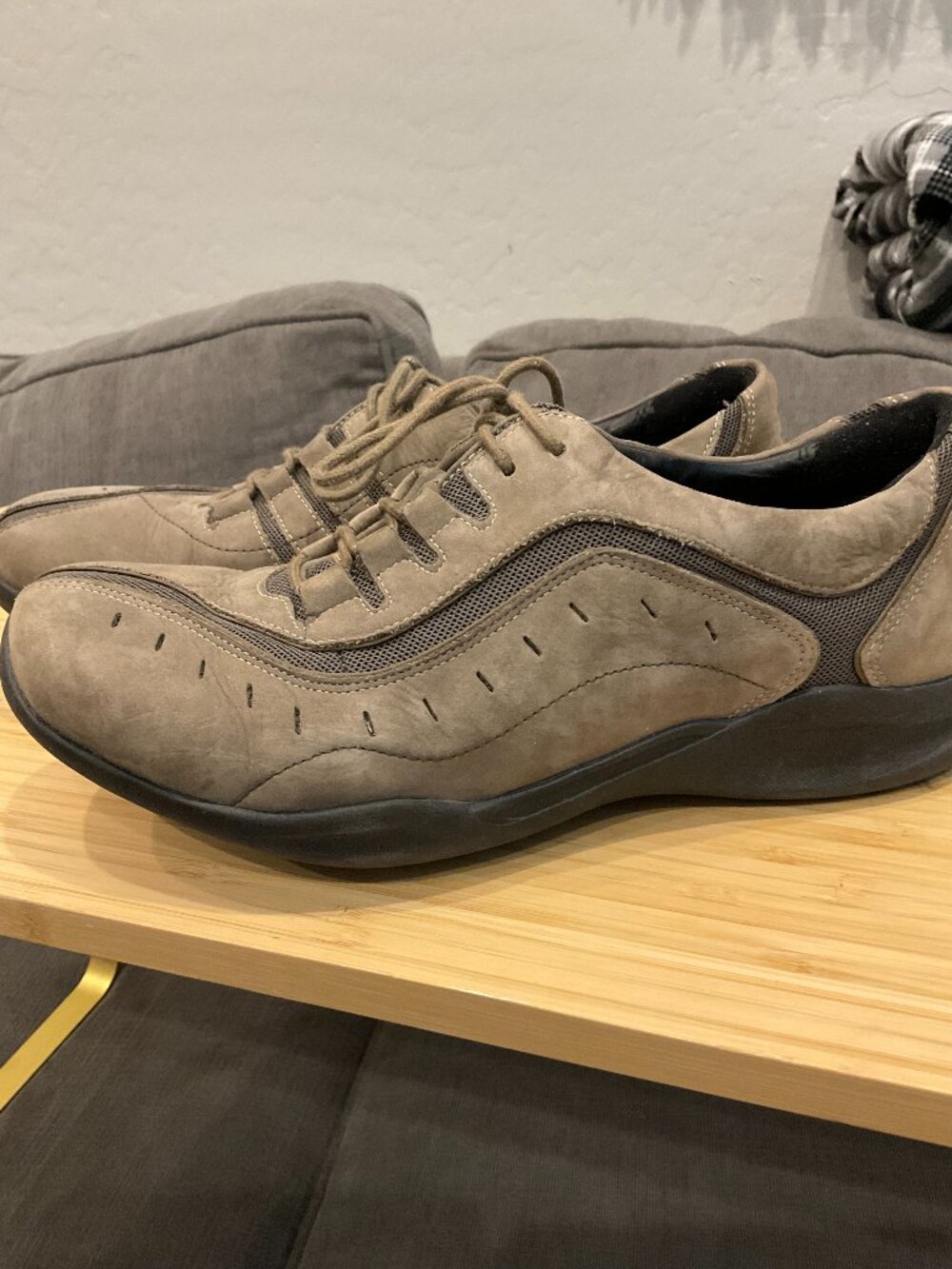 Clarks Wave Walk Taupe Nubuck Leather Walking Shoes Womens Size 9